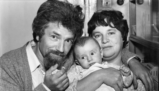 Юлий и Инна Кошаровские с их сыном Моти в 1981 году.