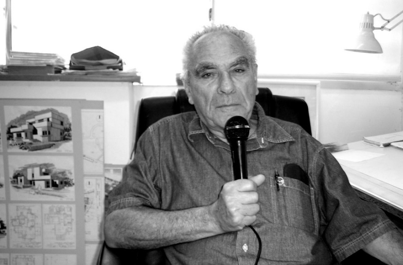 Виля Свечинский в своей конторе